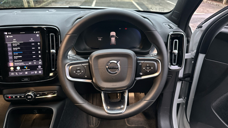 Volvo XC40 2.0 B3P Plus Black Edition 5dr Auto Petrol Estate